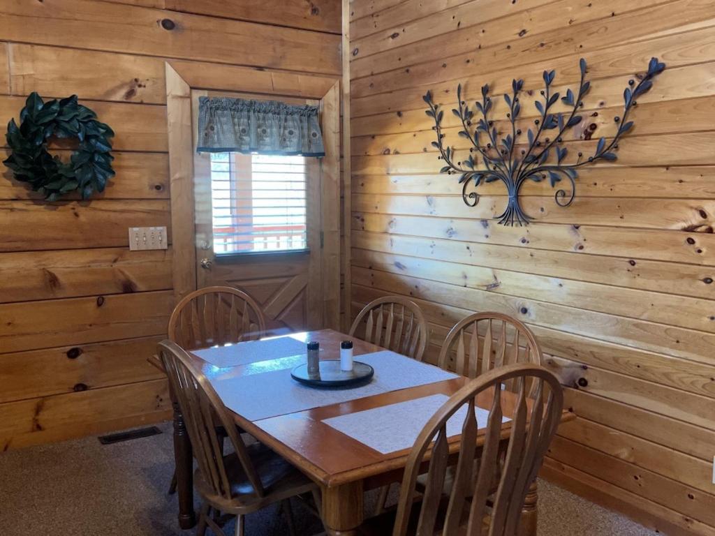 Story Brook: Beautiful True Log Cabin! Close To Dollywood, State Park, And More! Sevierville Exterior photo