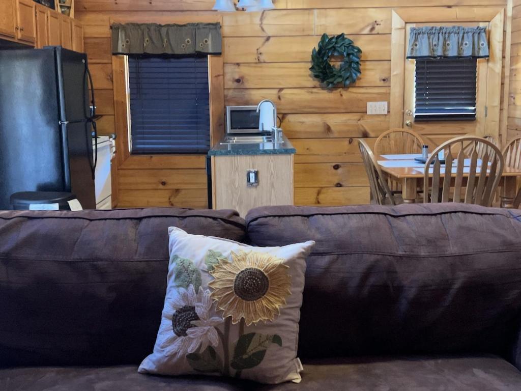 Story Brook: Beautiful True Log Cabin! Close To Dollywood, State Park, And More! Sevierville Exterior photo